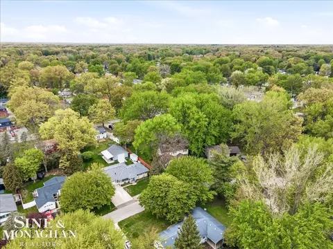 View/Area - 829 Townsend Cresent W, Algonac, MI 48001 photo 2 of 10