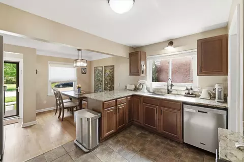 Kitchen - 684 Phillips, Clawson, MI 48017 photo 2 of 5