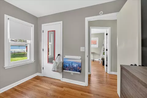 Entry Way - 684 Phillips, Clawson, MI 48017 photo 2 of 2