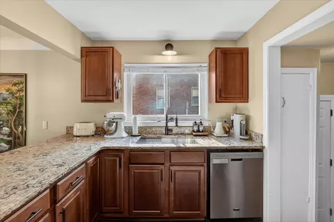 Kitchen - 684 Phillips, Clawson, MI 48017 photo 5 of 5