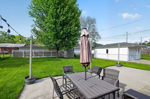 Exterior - 684 Phillips, Clawson, MI 48017 photo 6 of 10