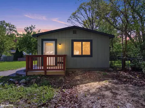 1064 Cloverlawn, Pontiac, MI 48340