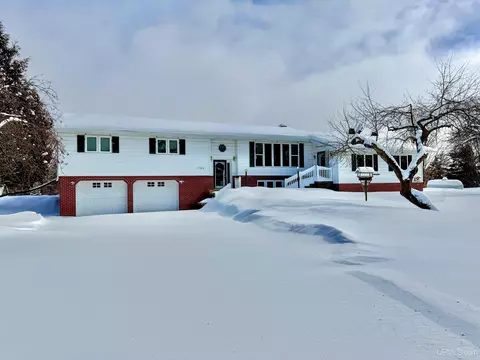 11314 State Highway M35, Gladstone, MI 49837