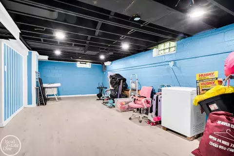 Other - 2024 Manchester, Grosse Pointe Woods, MI 48236 photo 2 of 6