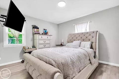 Bedroom - 2024 Manchester, Grosse Pointe Woods, MI 48236 photo 1 of 7