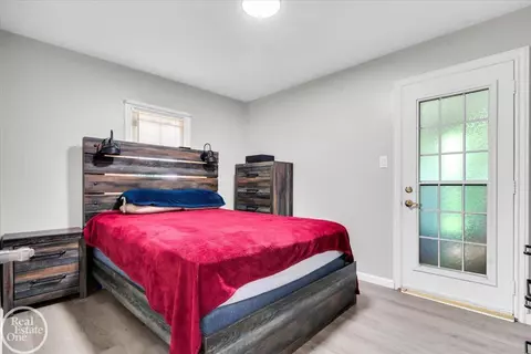 Bedroom - 2024 Manchester, Grosse Pointe Woods, MI 48236 photo 5 of 7