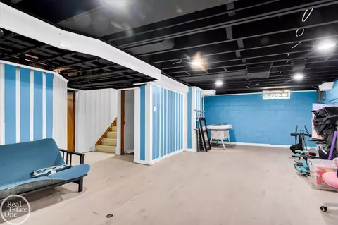 Other - 2024 Manchester, Grosse Pointe Woods, MI 48236 photo 3 of 6