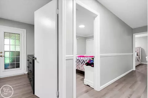 Entry Way - 2024 Manchester, Grosse Pointe Woods, MI 48236 photo 2 of 2