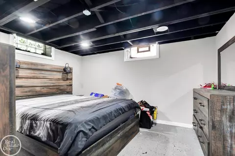 Bedroom - 2024 Manchester, Grosse Pointe Woods, MI 48236 photo 7 of 7