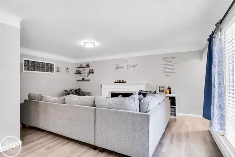 Living - 2024 Manchester, Grosse Pointe Woods, MI 48236 photo 4 of 4