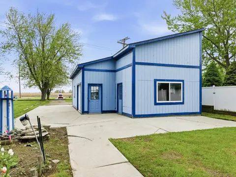 Exterior - 6143 Pointe Tremble Rd, Algonac, MI 48001 photo 7 of 7
