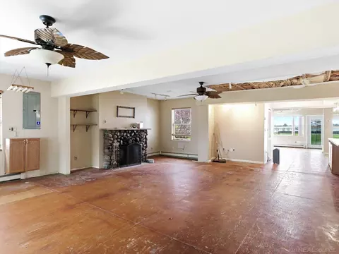 Living - 6143 Pointe Tremble Rd, Algonac, MI 48001 photo 3 of 7