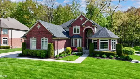 34389 Dante, New Baltimore, MI 48047