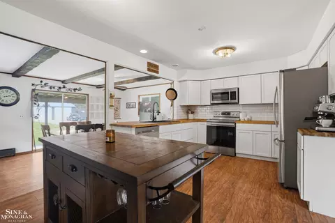 Kitchen - 1032 Summer, Algonac, MI 48001 photo 4 of 5