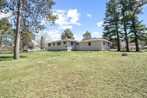 Exterior - 1375 E M28, Marquette, MI 49855 photo 3 of 4