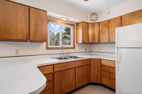 Kitchen - 1375 E M28, Marquette, MI 49855 photo 1 of 4