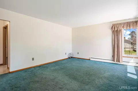 Living - 1375 E M28, Marquette, MI 49855 photo 3 of 5