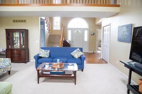 Entry Way - 17385 Hillcrest, Macomb, MI 48044 photo 3 of 5