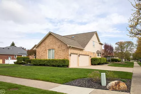 Exterior - 17385 Hillcrest, Macomb, MI 48044 photo 7 of 8
