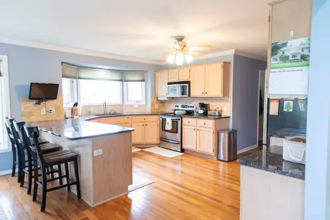 Kitchen - 17385 Hillcrest, Macomb, MI 48044 photo 2 of 3