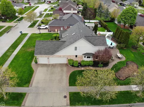 View/Area - 17385 Hillcrest, Macomb, MI 48044 photo 4 of 9