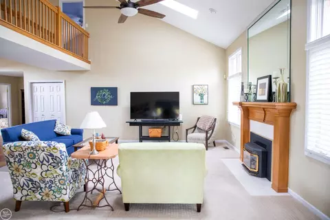 Living - 17385 Hillcrest, Macomb, MI 48044 photo 2 of 3