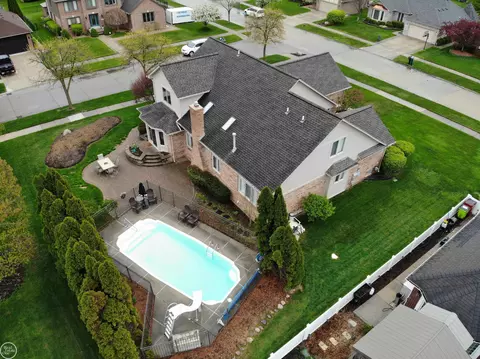 View/Area - 17385 Hillcrest, Macomb, MI 48044 photo 5 of 9