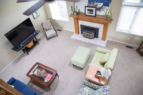 Living - 17385 Hillcrest, Macomb, MI 48044 photo 3 of 3