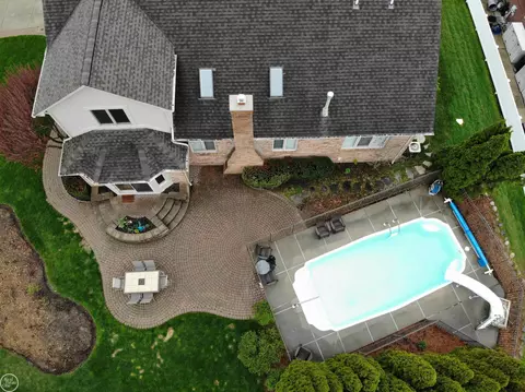 View/Area - 17385 Hillcrest, Macomb, MI 48044 photo 7 of 9