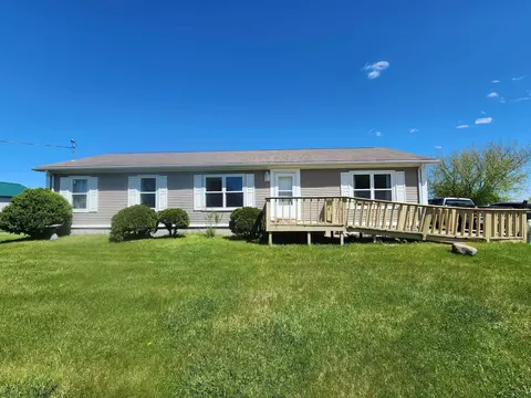3727 S Garfield, Auburn, MI 48611