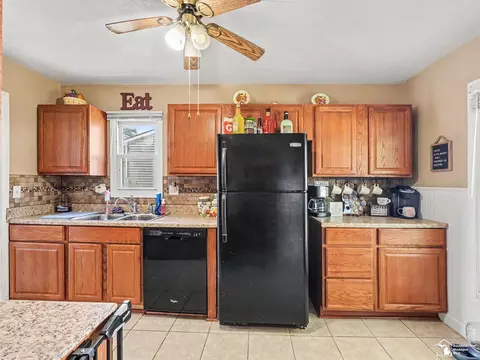 Kitchen - 1480 Walnut, Monroe, MI 48162 photo 2 of 2