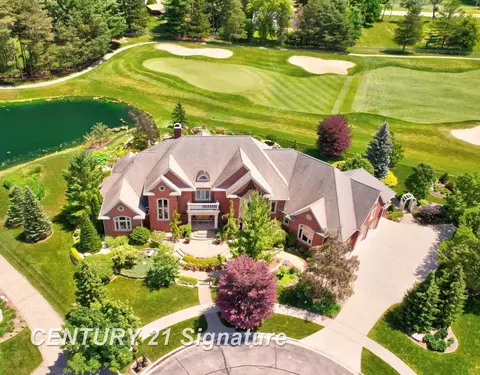 8 Appleshire, Freeland, MI 48623