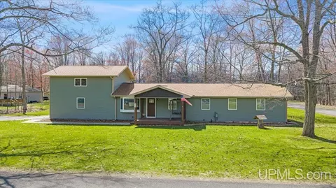 308 Ketcham, Gladstone, MI 49837