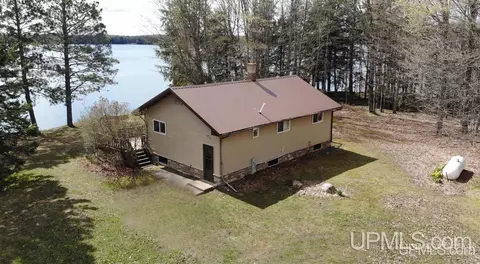 5140 W Langford Lk, Watersmeet, MI 49969