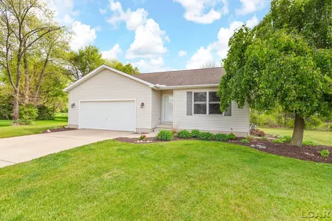 3288 Aspen Trl, Adrian, MI 49221