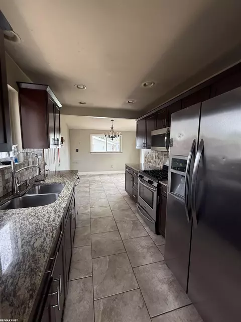 Kitchen - 17851 Rainbow, Fraser, MI 48026 photo 1 of 4