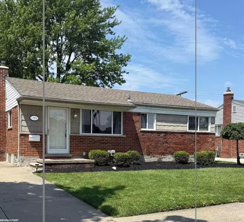 Exterior - 17851 Rainbow, Fraser, MI 48026 photo 3 of 7