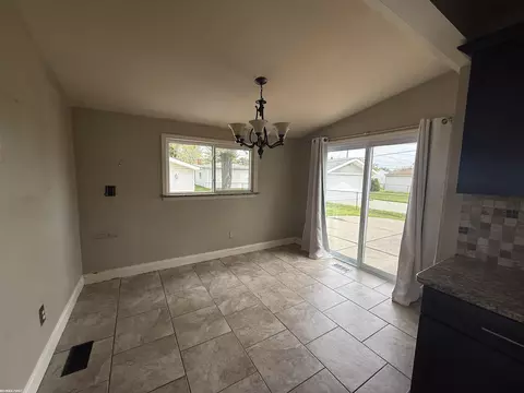Dining - 17851 Rainbow, Fraser, MI 48026 photo 1 of 1