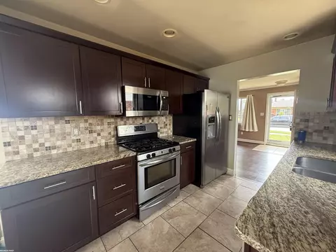 Kitchen - 17851 Rainbow, Fraser, MI 48026 photo 3 of 4