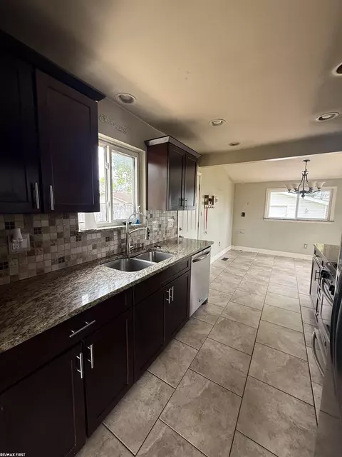 Kitchen - 17851 Rainbow, Fraser, MI 48026 photo 2 of 4