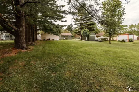 Exterior - 7502 Wilfred, Temperance, MI 48182 photo 4 of 5