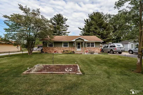Exterior - 7502 Wilfred, Temperance, MI 48182 photo 2 of 5