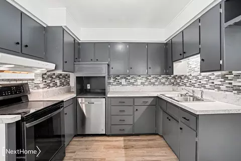 Kitchen - 2007 Chelan, Flint, MI 48503 photo 2 of 3