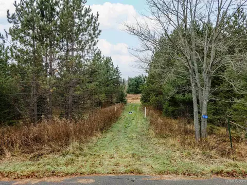 200 Olson Loop, Iron River, MI 49935 photo 2
