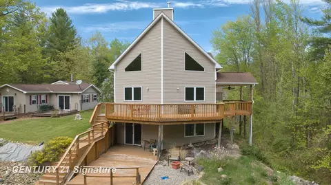 1724 Middle Pt, Alger, MI 48610