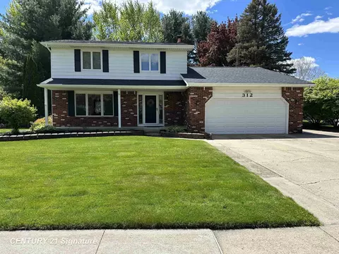 312 Sunrise, Flushing, MI 48433