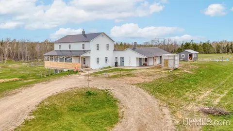 3624 21st, Gladstone, MI 49837