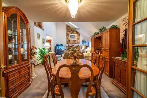 Dining - 47799 Farmbrook, Chesterfield, MI 48051 photo 1 of 4