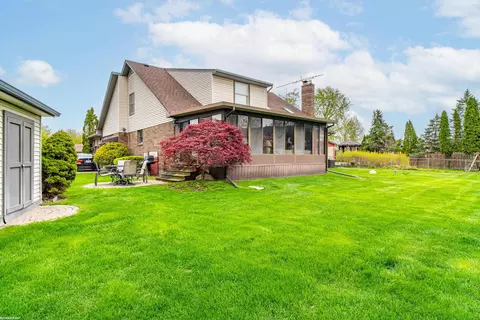 Exterior - 47799 Farmbrook, Chesterfield, MI 48051 photo 6 of 12
