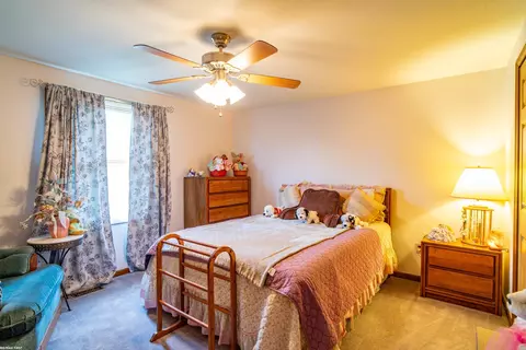 Bedroom - 47799 Farmbrook, Chesterfield, MI 48051 photo 4 of 6